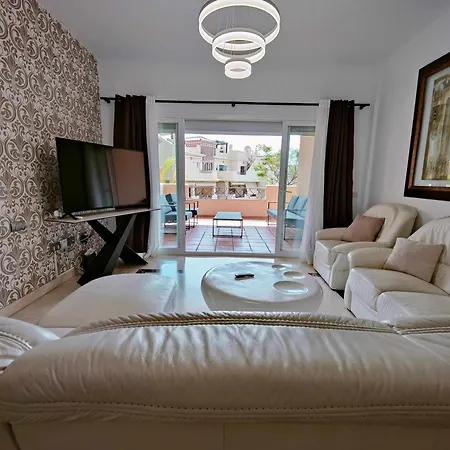 Toscana Hills Con Piscina En Esteponamarbella アパート *